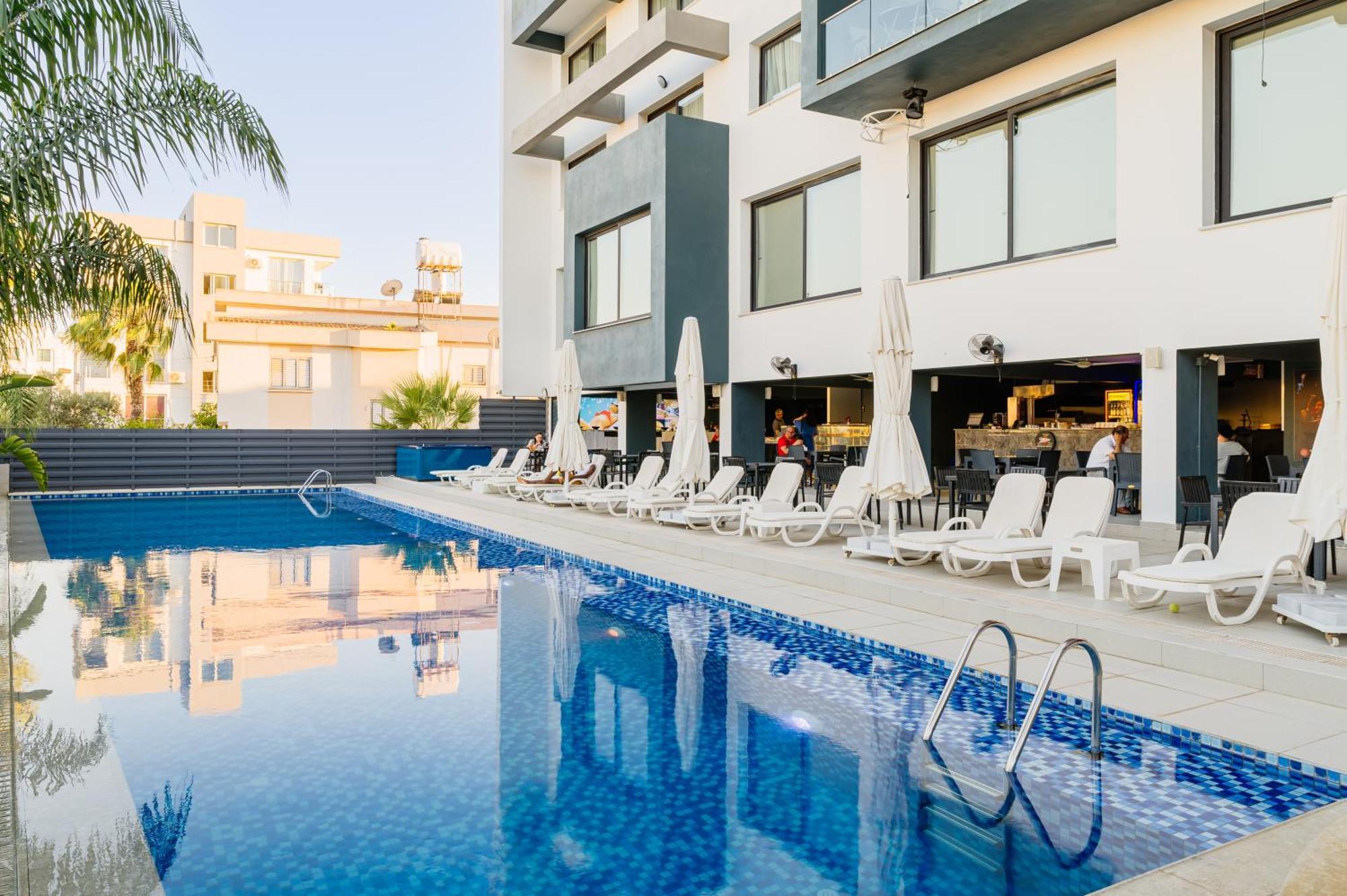 Royal Palace Hotel Nicosia Exteriör bild