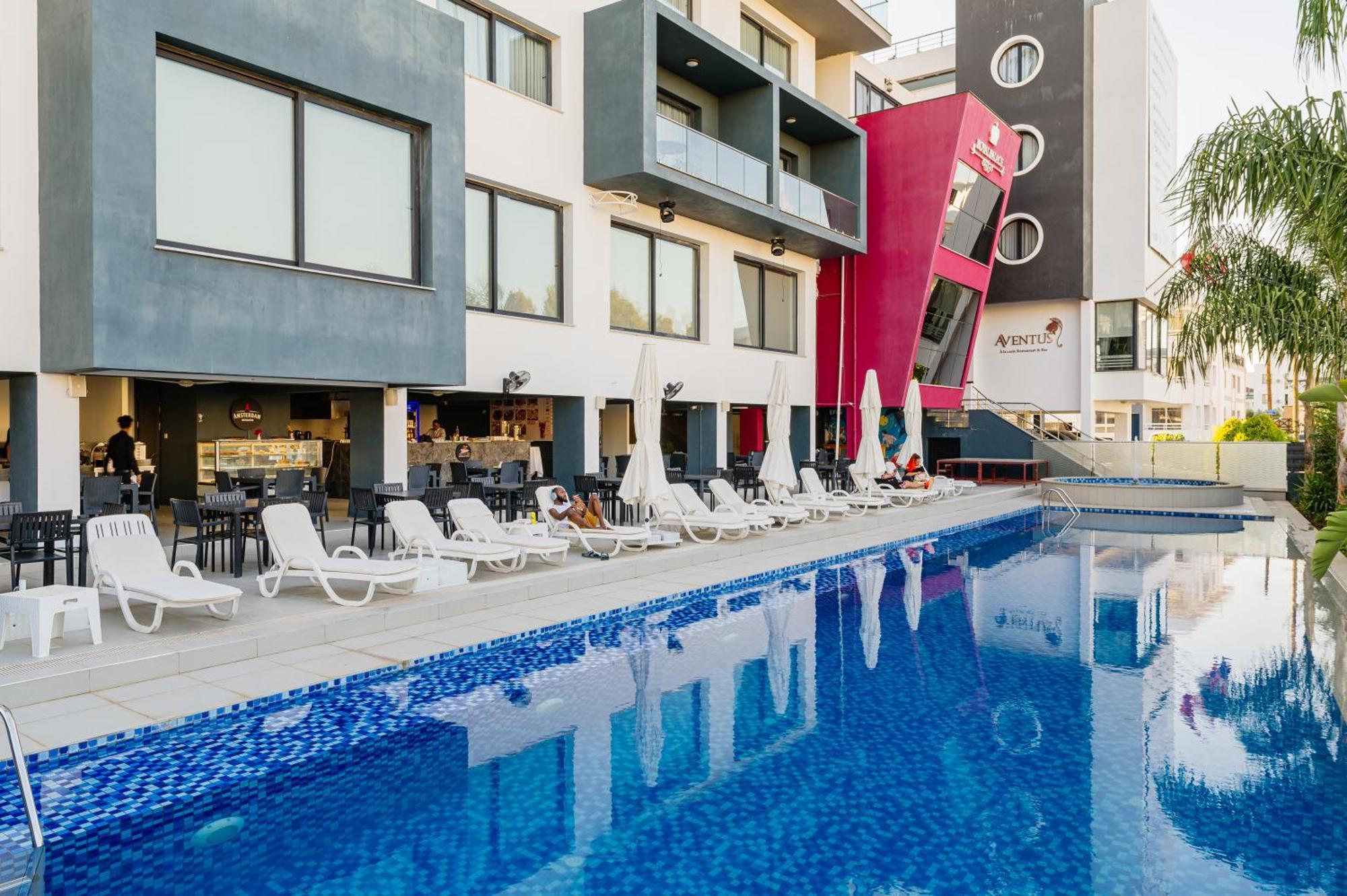 Royal Palace Hotel Nicosia Exteriör bild